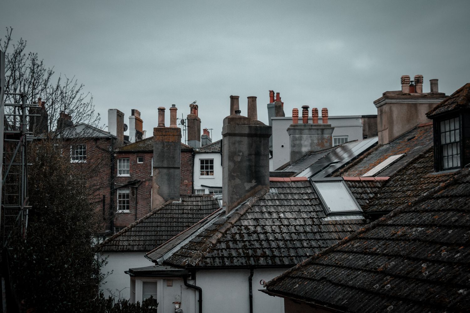Tiled roof and chimney repair